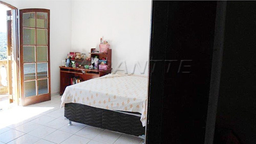 Sobrado de 1550m² com 3 quartos em Serra Da Cantareira