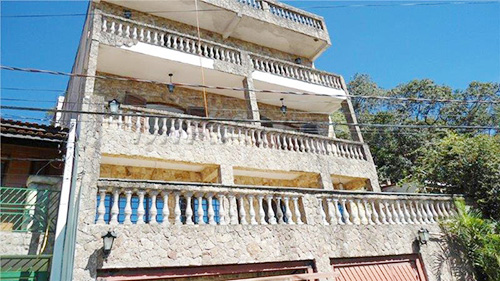 Sobrado de 1550m² com 3 quartos em Serra Da Cantareira