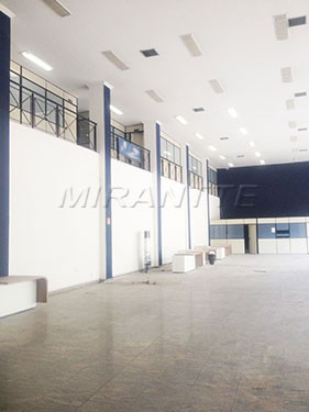 Comercial de 2650m² em Santana