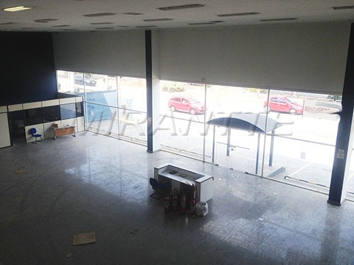 Comercial de 2650m² em Santana