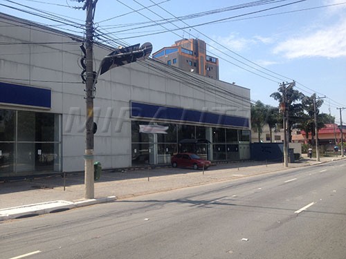 Comercial de 2650m² em Santana