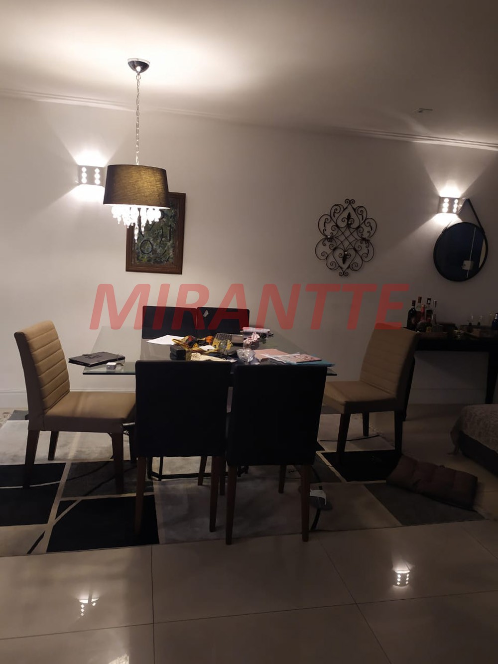 Sobrado de 300m² com 4 quartos em Santa Teresinha