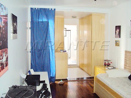 Sobrado de 300m² com 4 quartos em Santa Teresinha