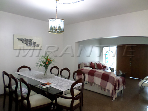 Sobrado de 277m² com 3 quartos em Jardim França