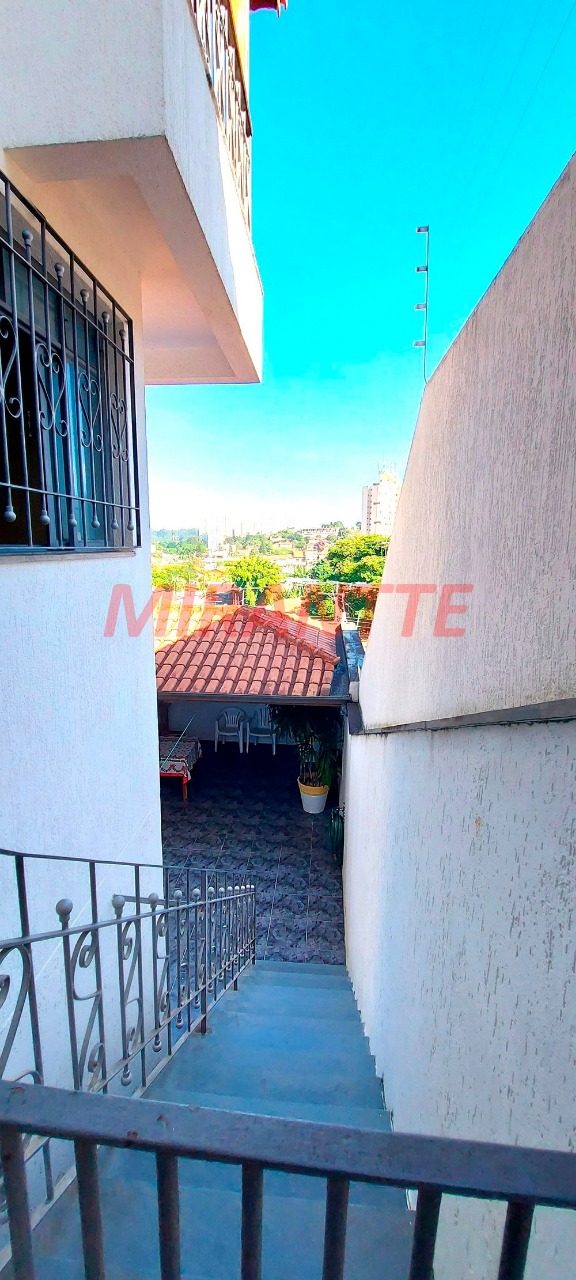 Sobrado de 318m² com 4 quartos em Tremembe