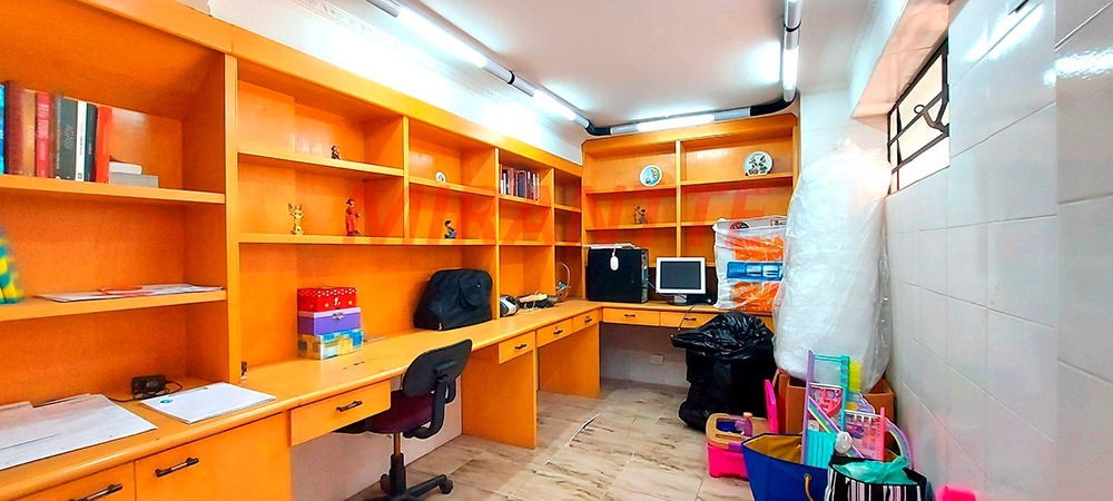 Sobrado de 318m² com 4 quartos em Tremembe