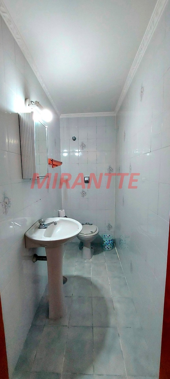 Sobrado de 318m² com 4 quartos em Tremembe