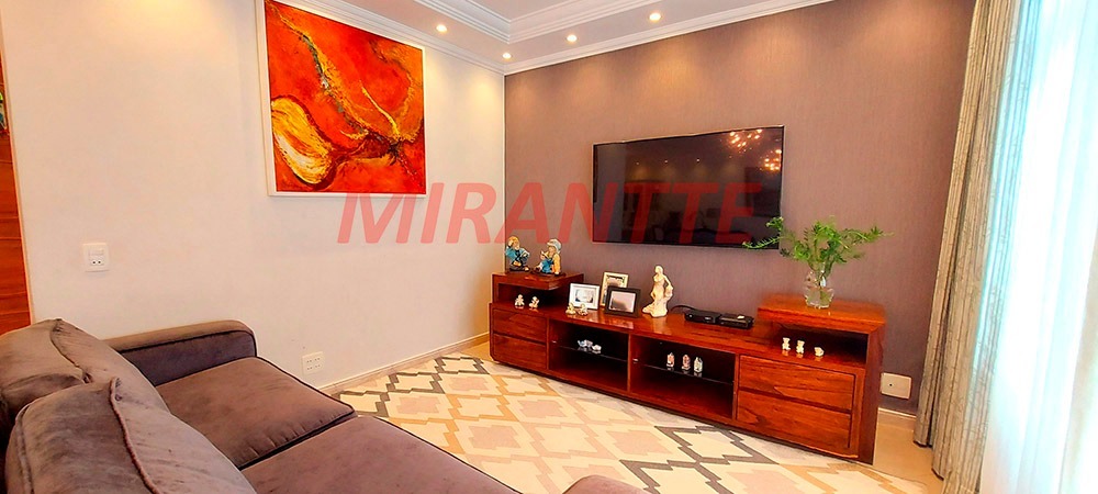 Sobrado de 318m² com 4 quartos em Tremembe