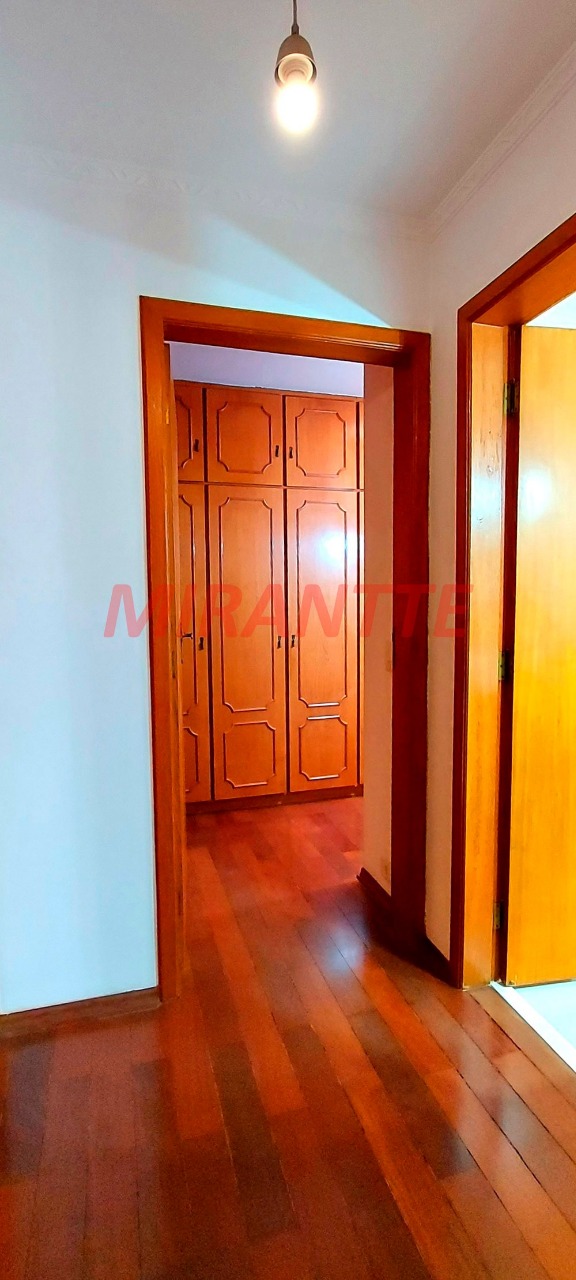 Sobrado de 318m² com 4 quartos em Tremembe