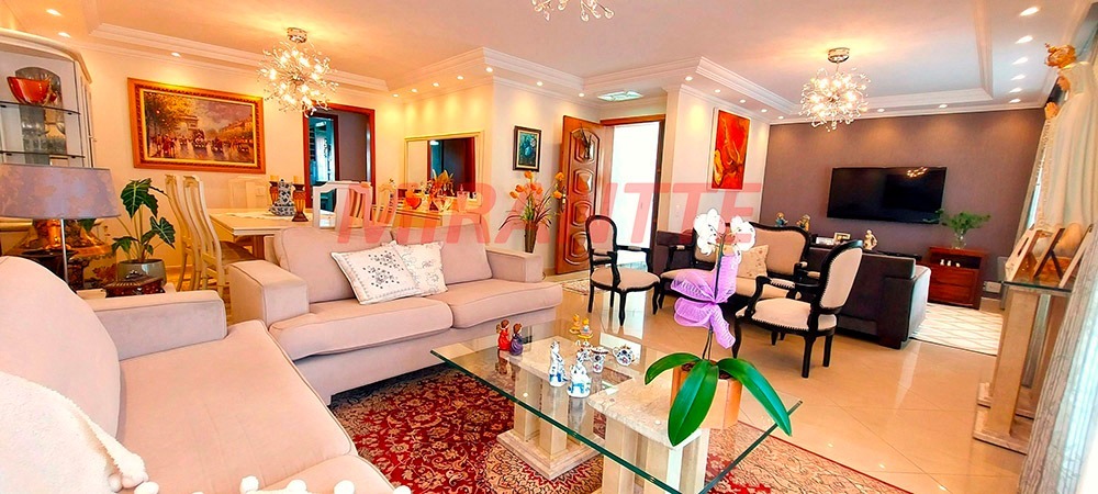 Sobrado de 318m² com 4 quartos em Tremembe