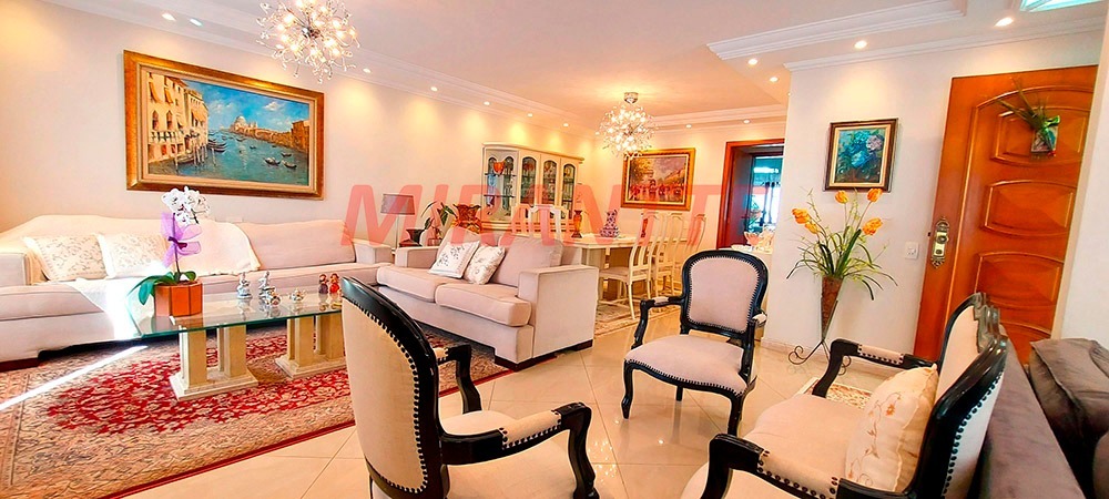 Sobrado de 318m² com 4 quartos em Tremembe
