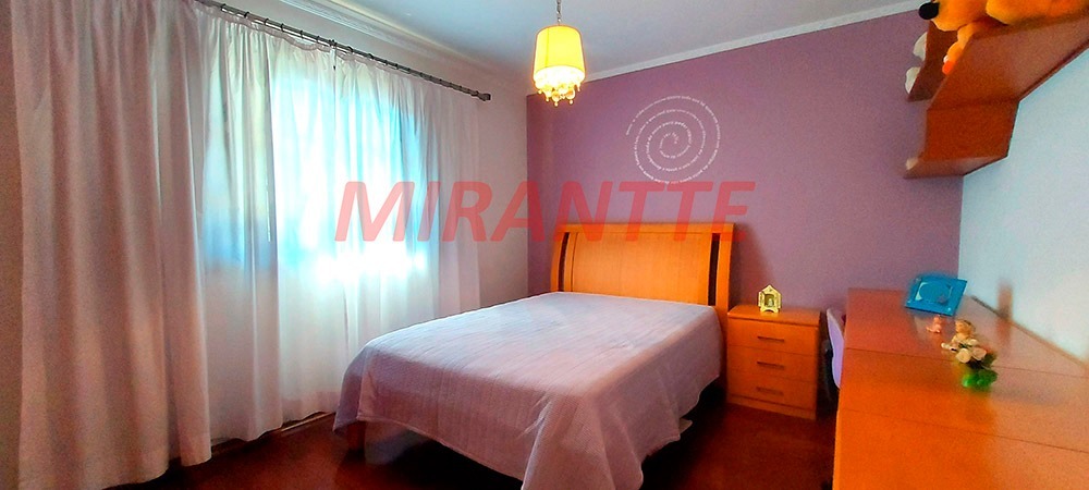 Sobrado de 318m² com 4 quartos em Tremembe