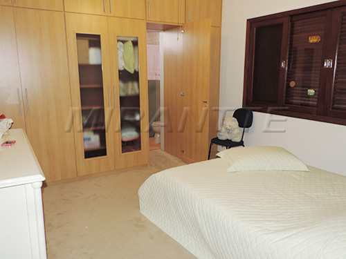 Sobrado de 400m² com 4 quartos em Santana