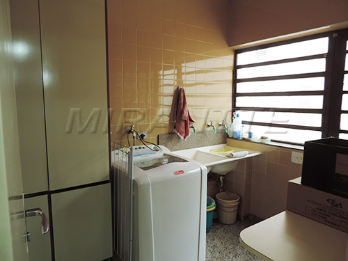 Sobrado de 400m² com 4 quartos em Santana