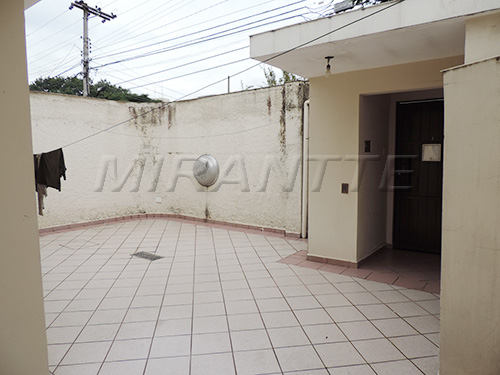 Sobrado de 400m² com 4 quartos em Santana