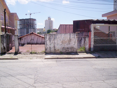 Terreno de 316m² em Parque Peruche