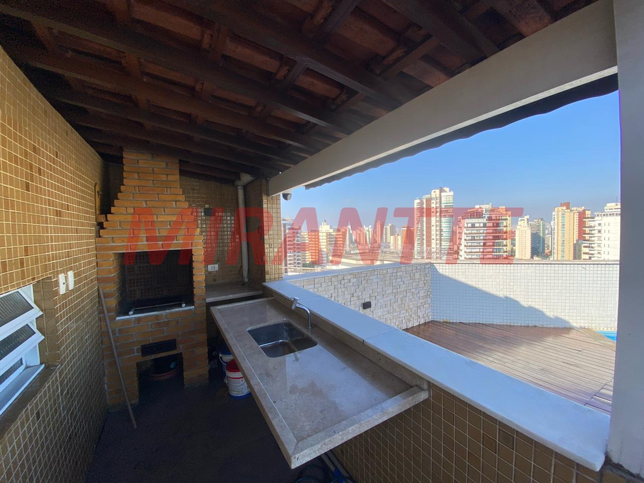 Cobertura de 217.33m² com 3 quartos em Santana