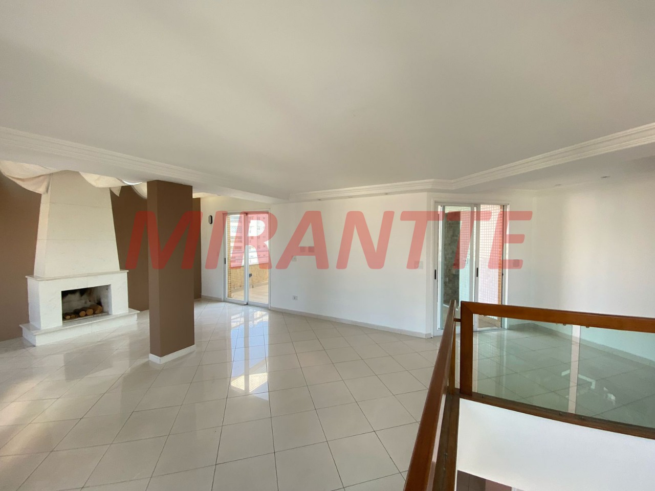 Cobertura de 217.33m² com 3 quartos em Santana