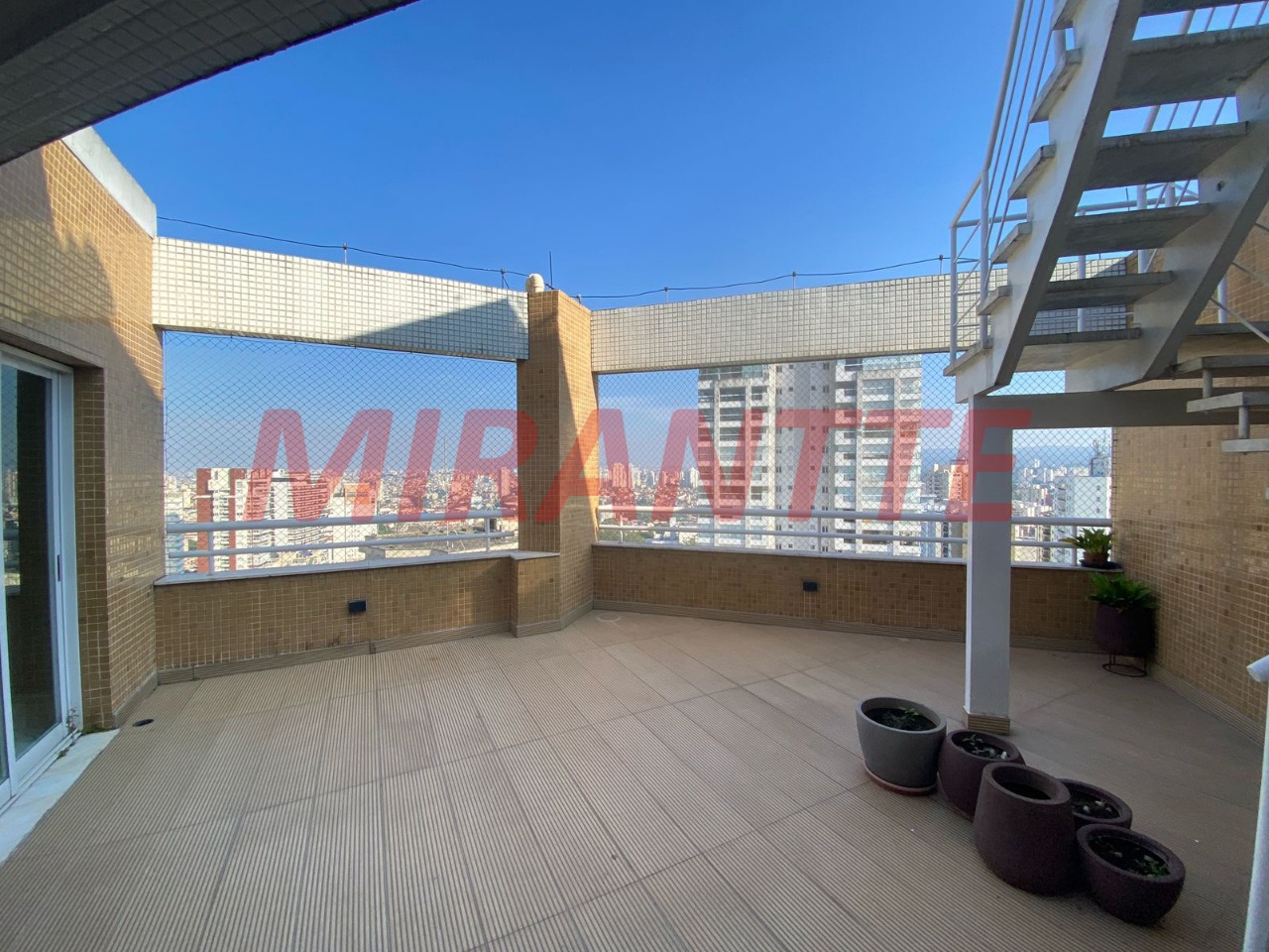 Cobertura de 217.33m² com 3 quartos em Santana