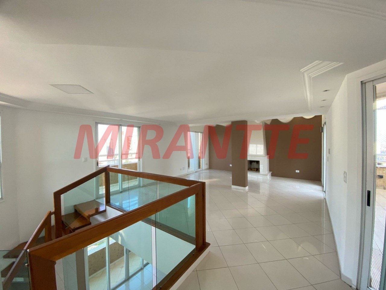 Cobertura de 217.33m² com 3 quartos em Santana