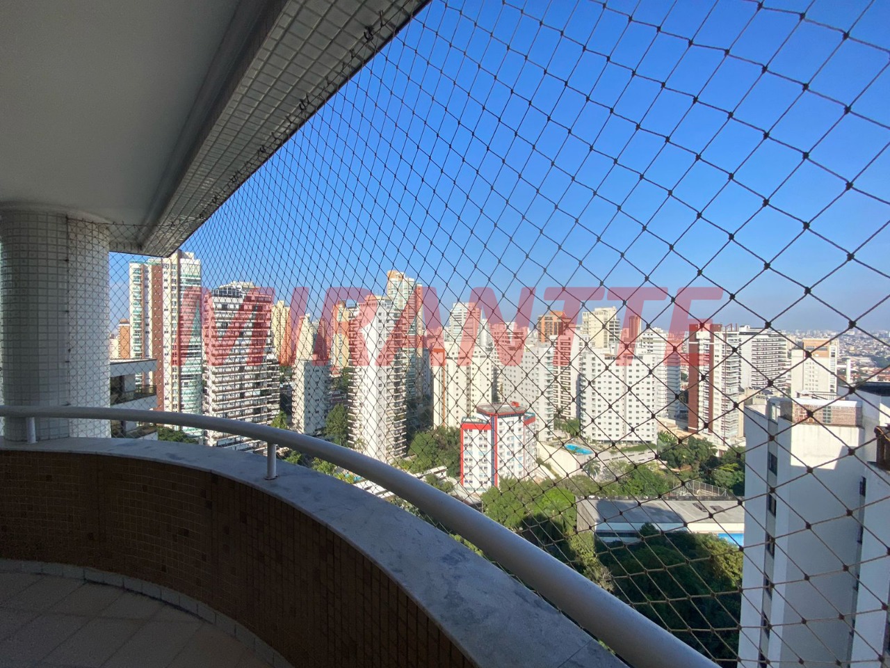 Cobertura de 217.33m² com 3 quartos em Santana