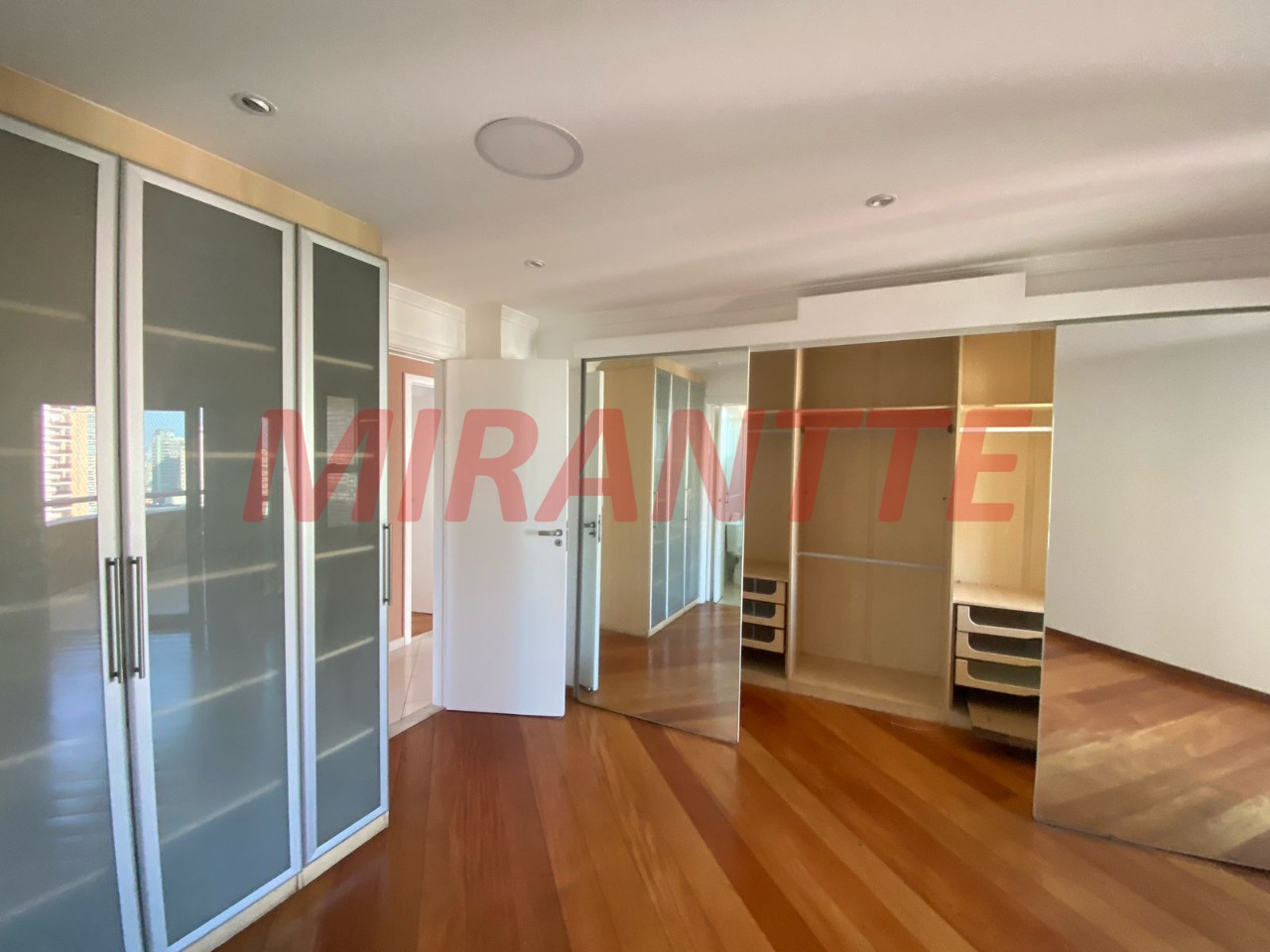Cobertura de 217.33m² com 3 quartos em Santana