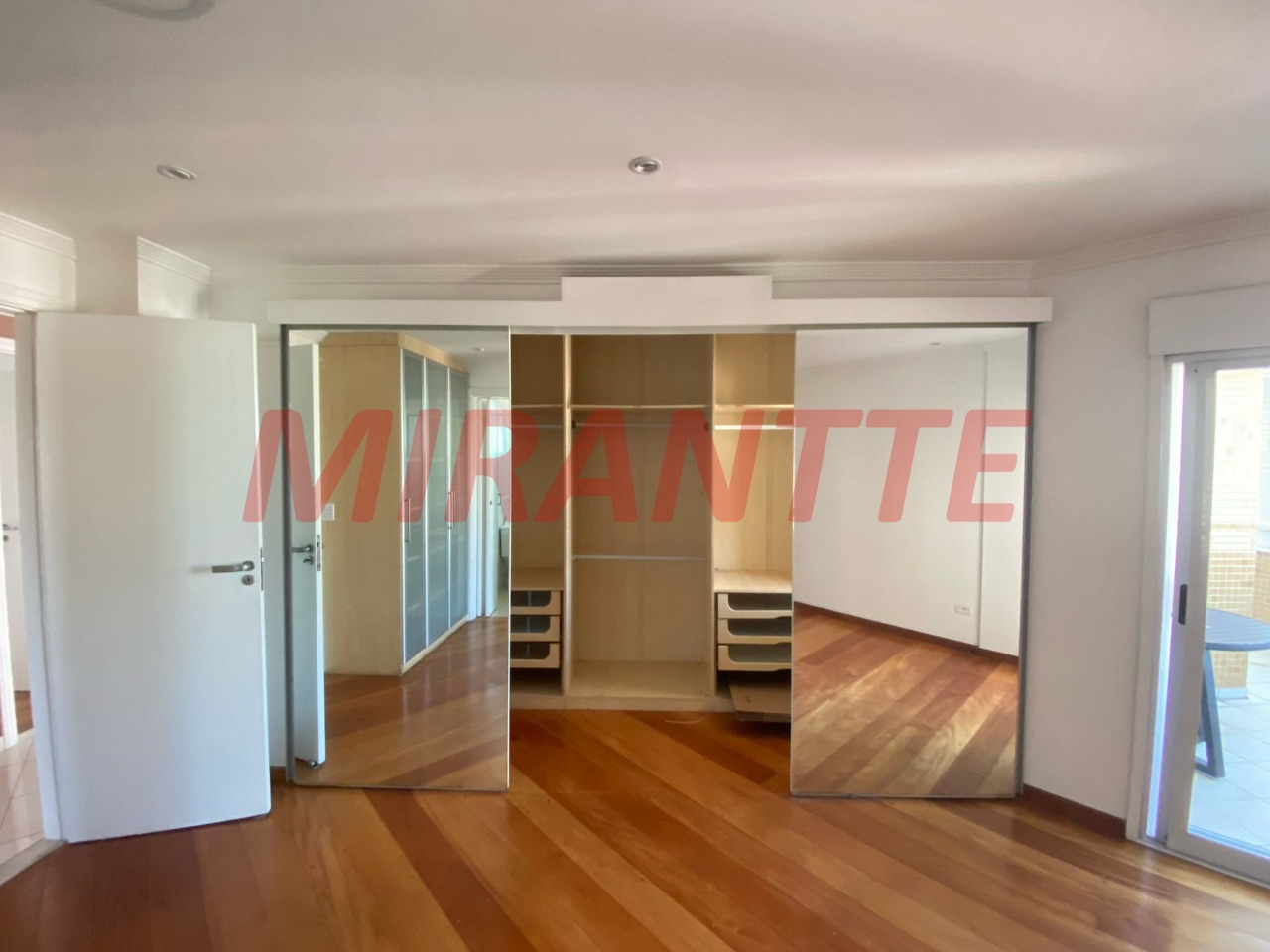 Cobertura de 217.33m² com 3 quartos em Santana