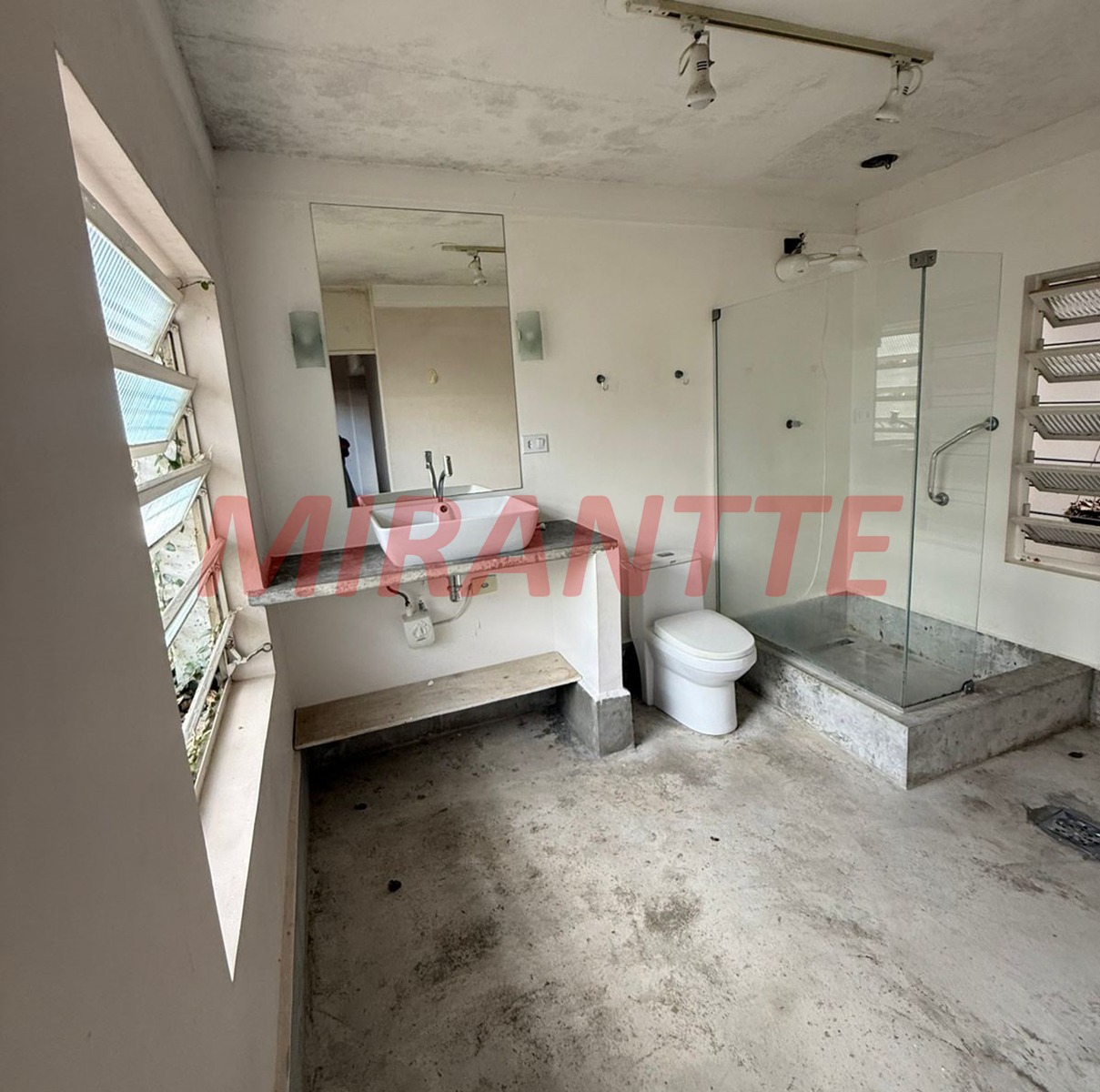 Casa terrea de 367m² com 3 quartos em Jardim Bibi