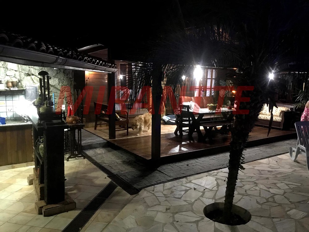 Casa terrea de 300m² com 3 quartos em Serra da Cantareira