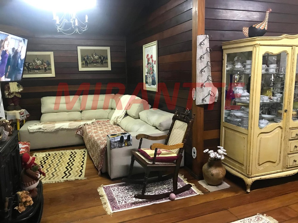 Casa terrea de 300m² com 3 quartos em Serra da Cantareira