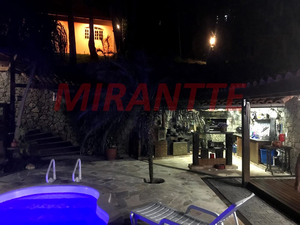 Casa terrea de 300m² com 3 quartos em Serra da Cantareira