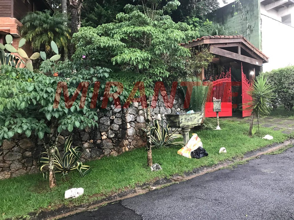 Casa terrea de 300m² com 3 quartos em Serra da Cantareira