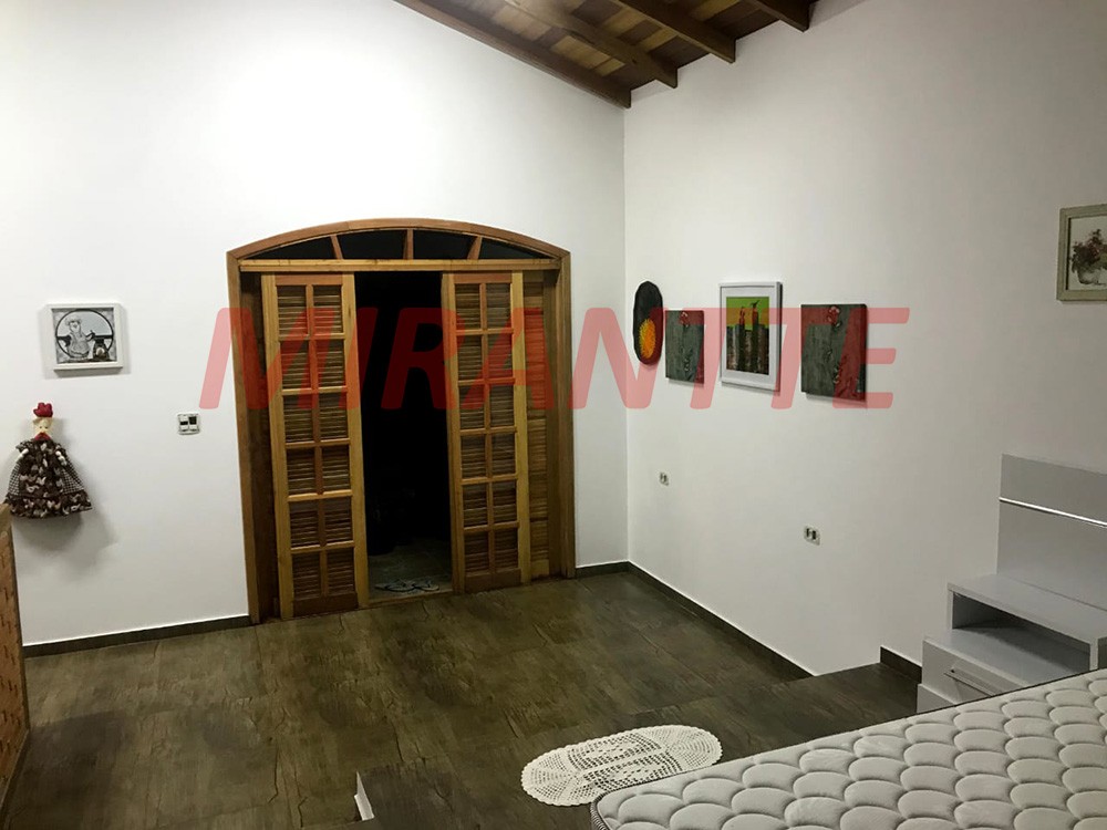 Casa terrea de 300m² com 3 quartos em Serra da Cantareira