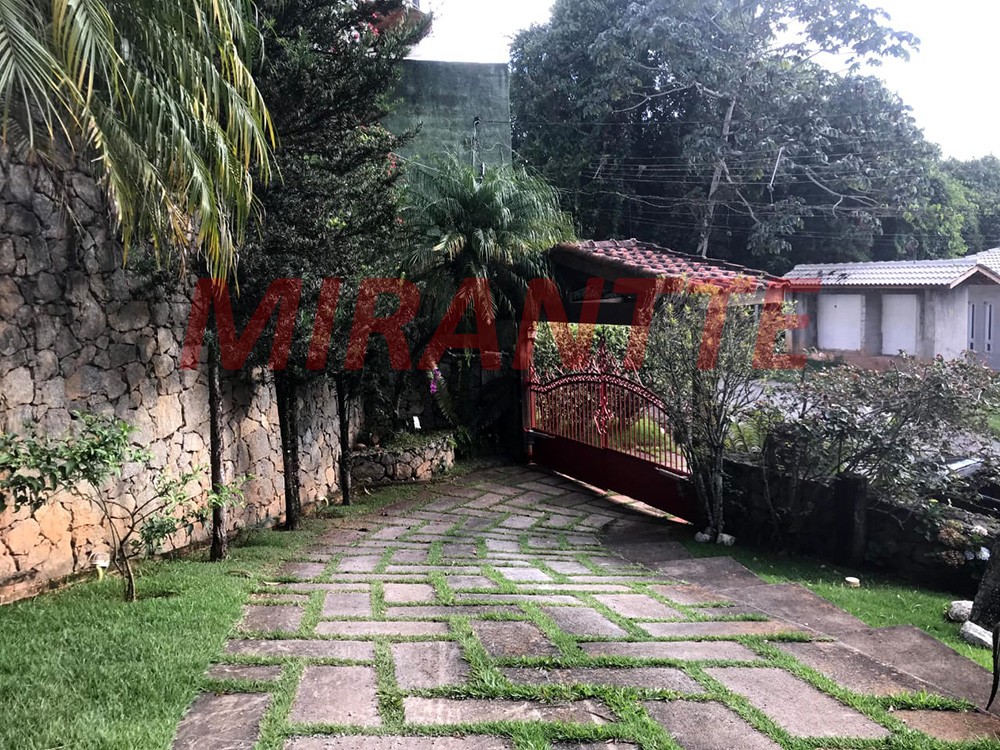 Casa terrea de 300m² com 3 quartos em Serra da Cantareira