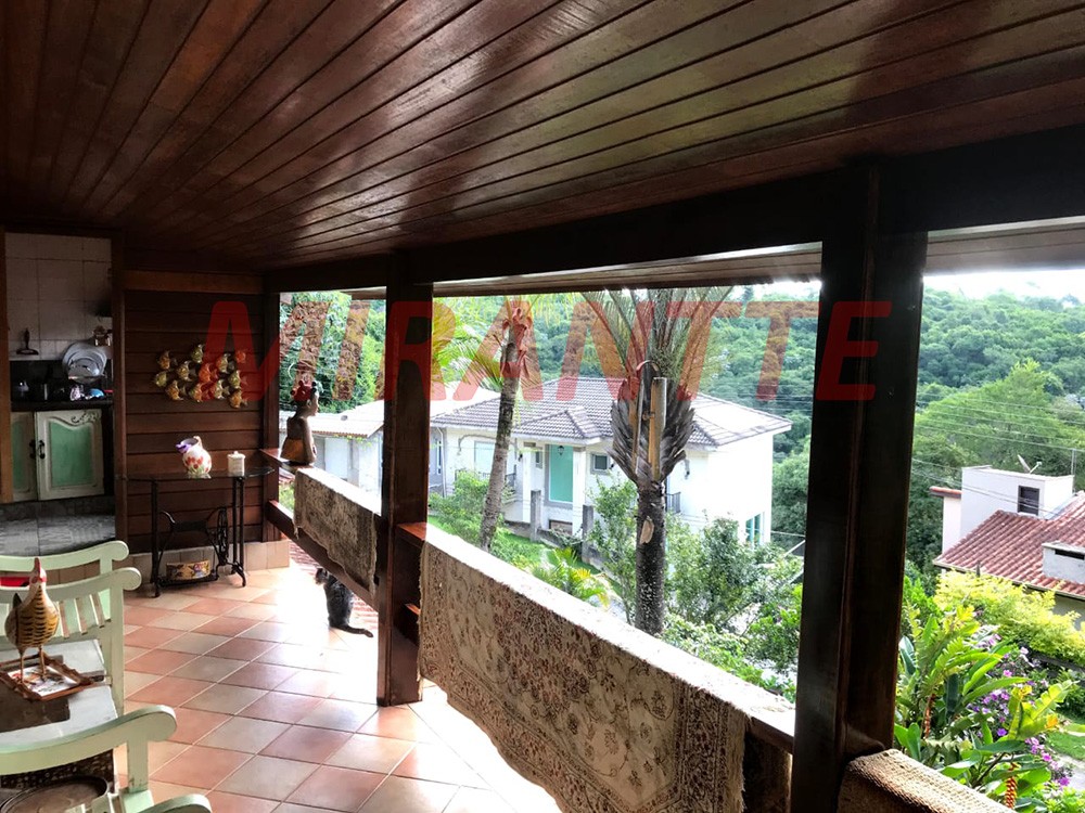 Casa terrea de 300m² com 3 quartos em Serra da Cantareira