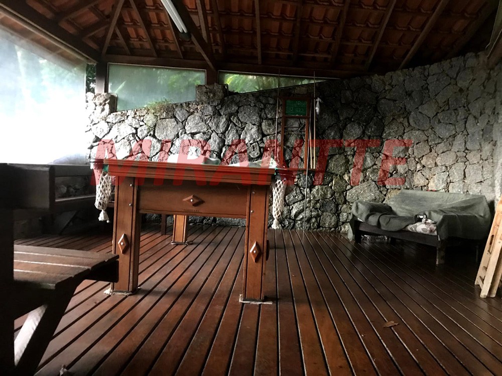 Casa terrea de 300m² com 3 quartos em Serra da Cantareira