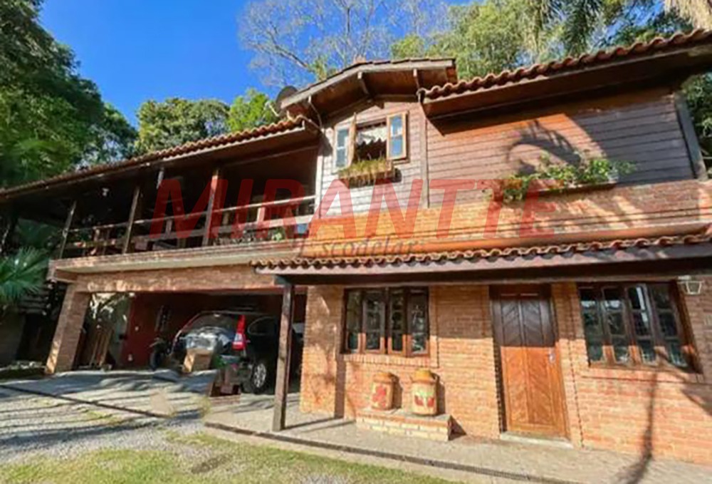 Casa terrea de 300m² com 3 quartos em Serra da Cantareira