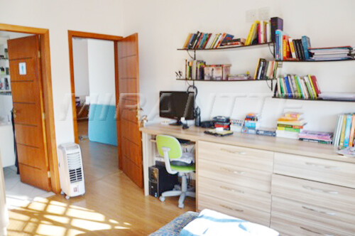 Sobrado de 500m² com 3 quartos em Tremembe