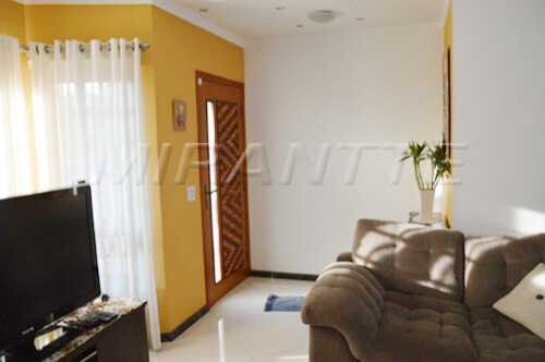 Sobrado de 500m² com 3 quartos em Tremembe