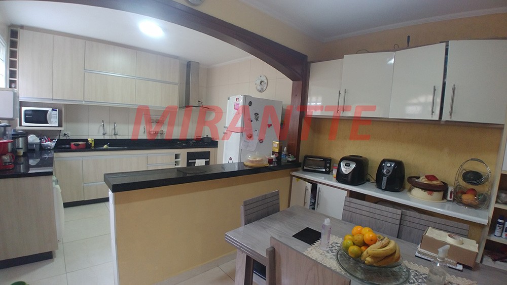 Sobrado de 260m² com 4 quartos em Jardim São Paulo