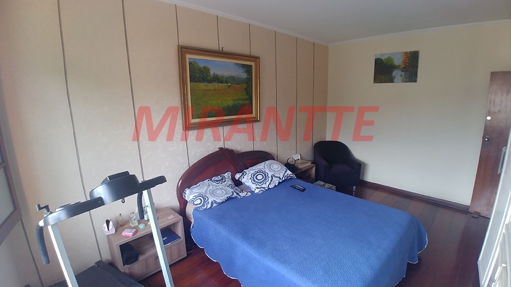 Sobrado de 260m² com 4 quartos em Jardim São Paulo