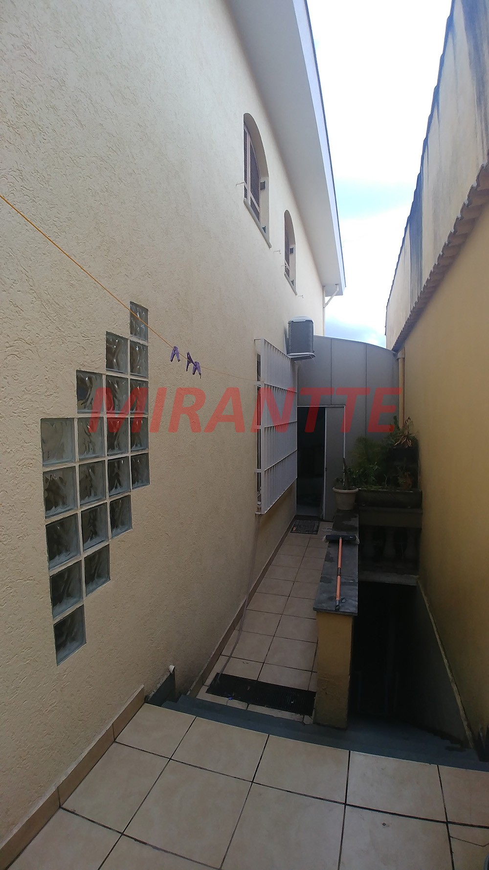 Sobrado de 260m² com 4 quartos em Jardim São Paulo