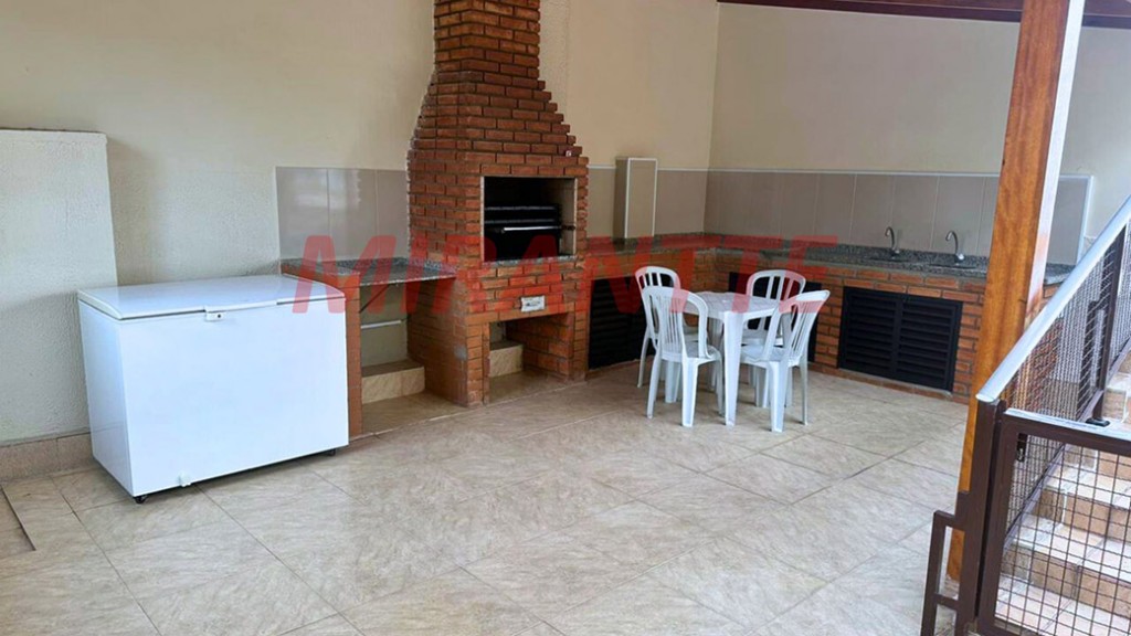 Apartamento com 3 quartos em Água Fria