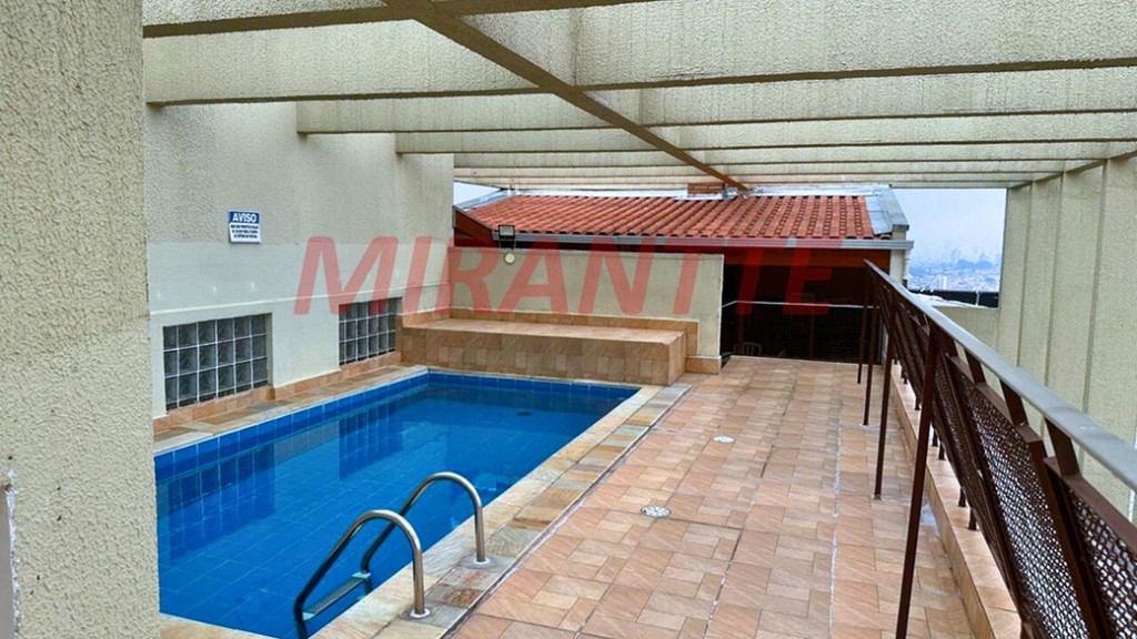 Apartamento com 3 quartos em Água Fria