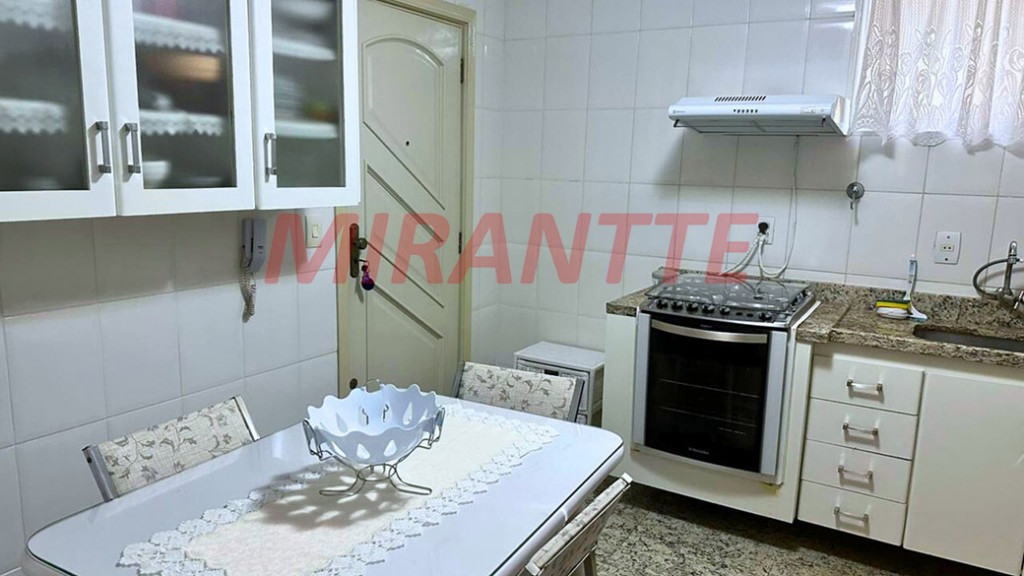 Apartamento com 3 quartos em Água Fria