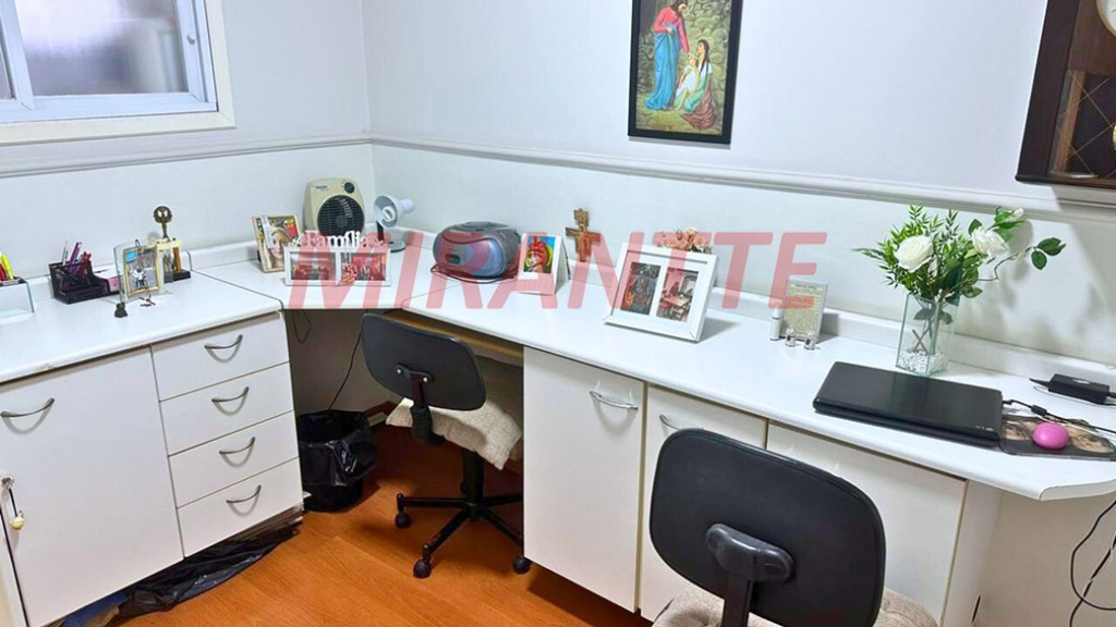 Apartamento com 3 quartos em Água Fria
