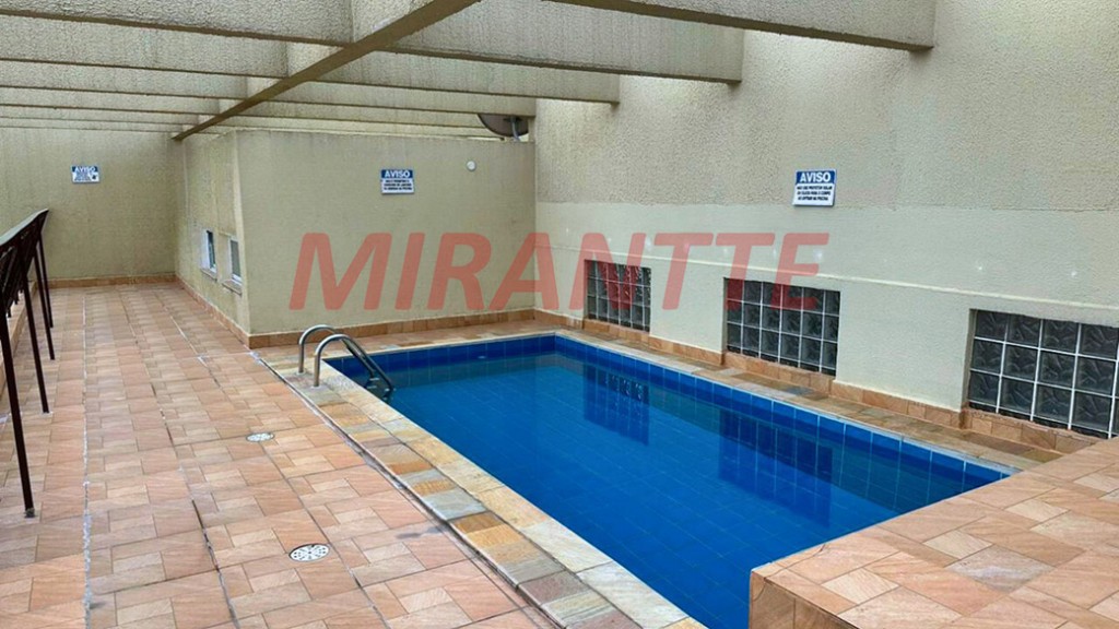 Apartamento com 3 quartos em Água Fria