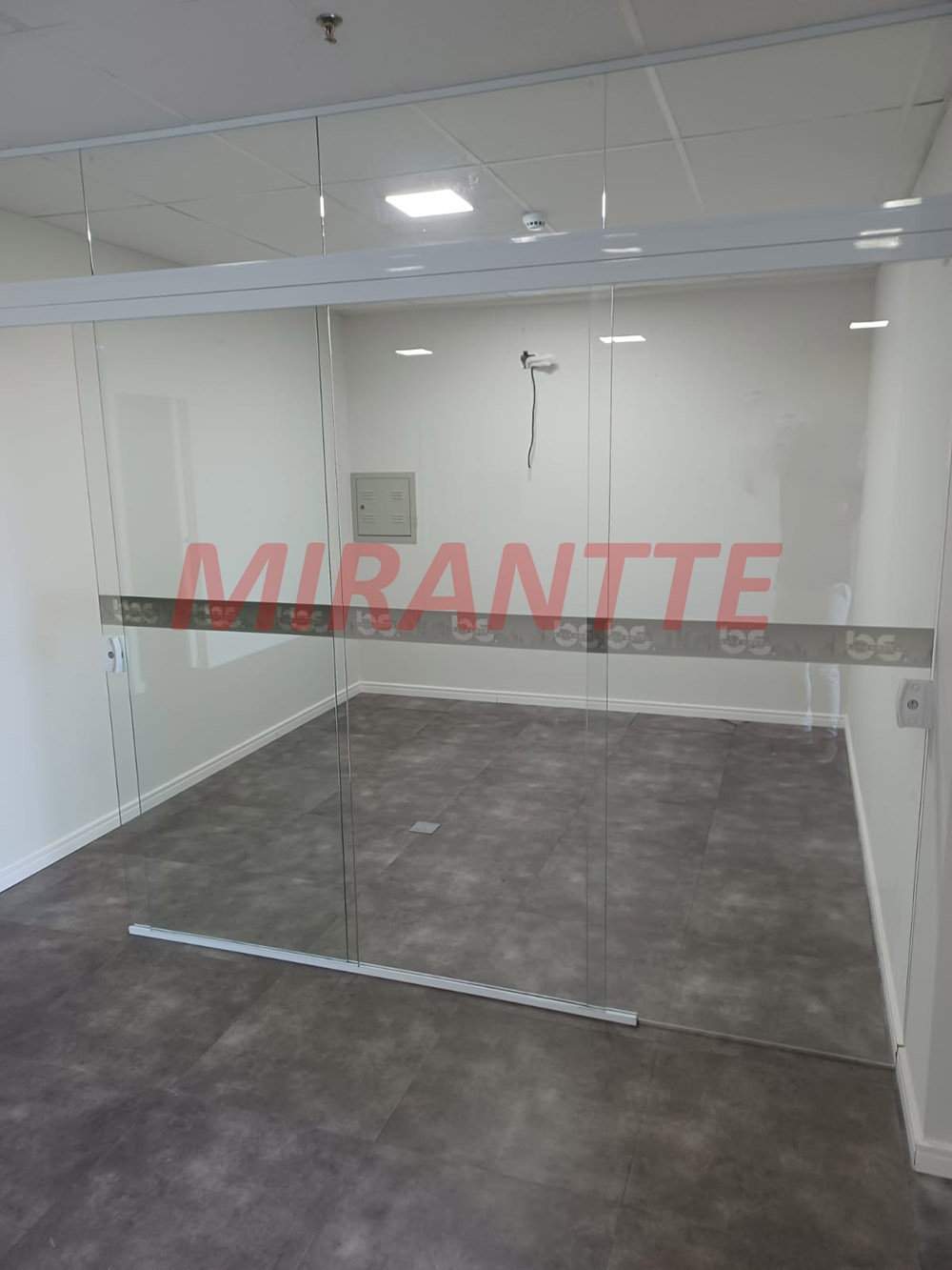 Conjunto comercial em Santana