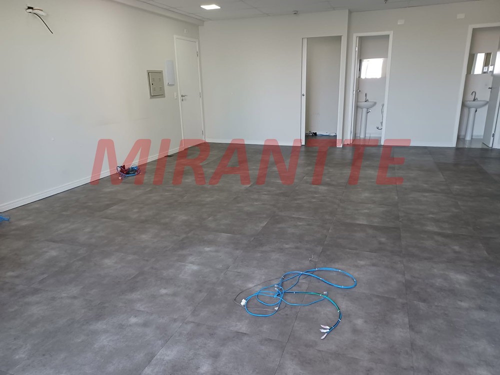 Conjunto comercial em Santana