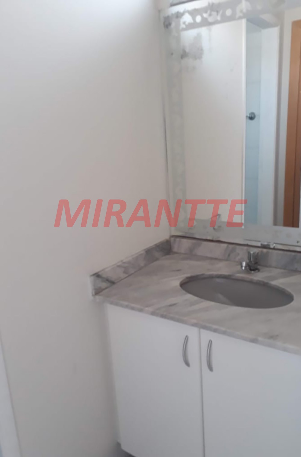Apartamento de 58m² com 2 quartos em Santa Terezinha